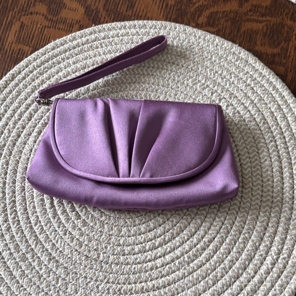 Elegant Purple Clutch Bag - Picture 1 of 5